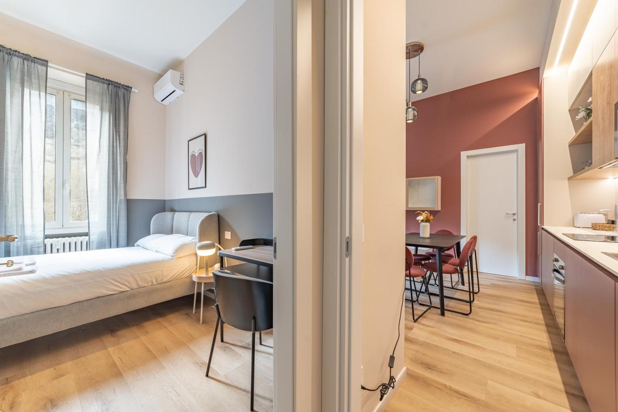 5' From Station, With 2 Bedrooms Appartement *