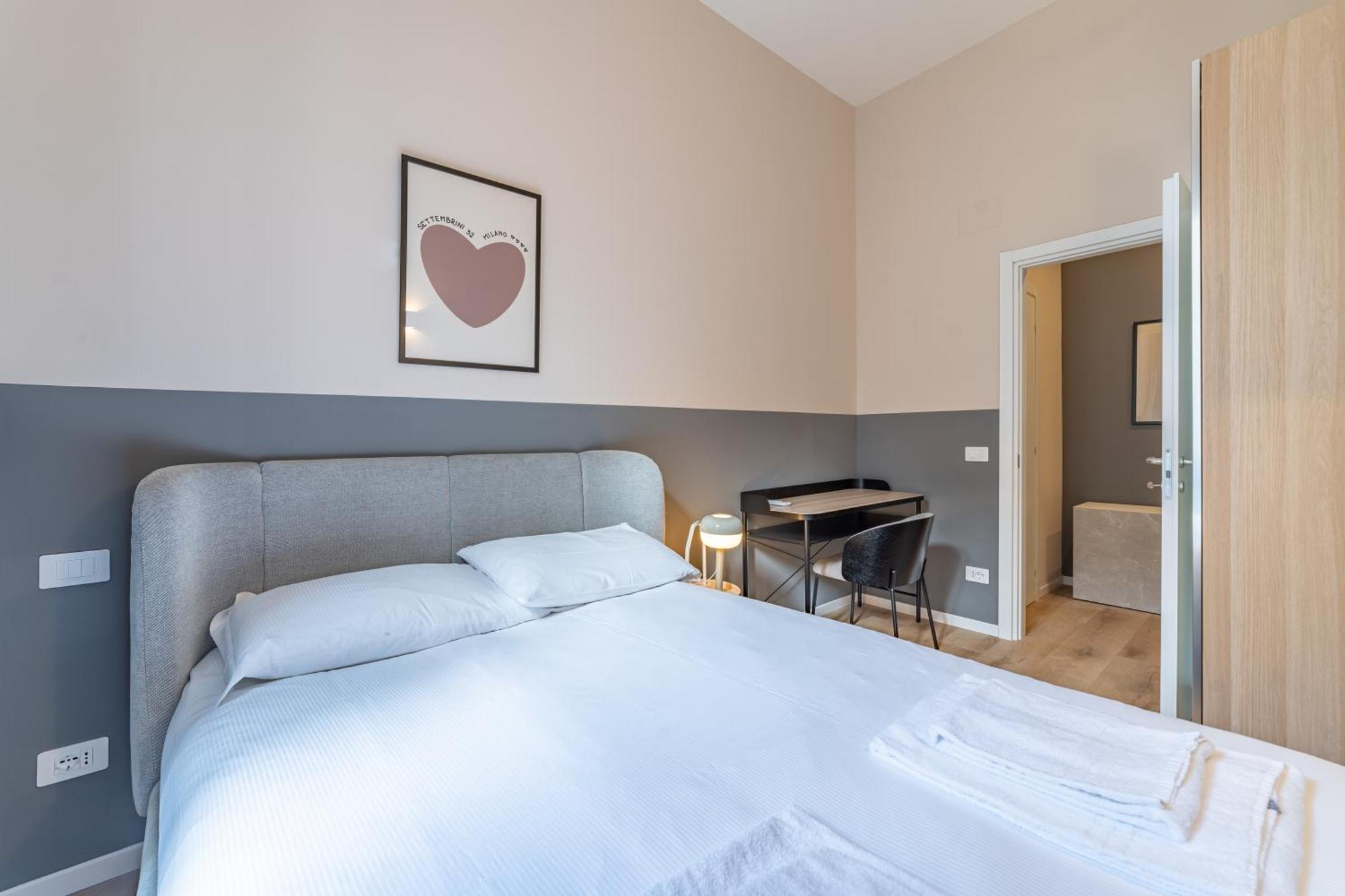 5' From Station, With 2 Bedrooms Appartement *