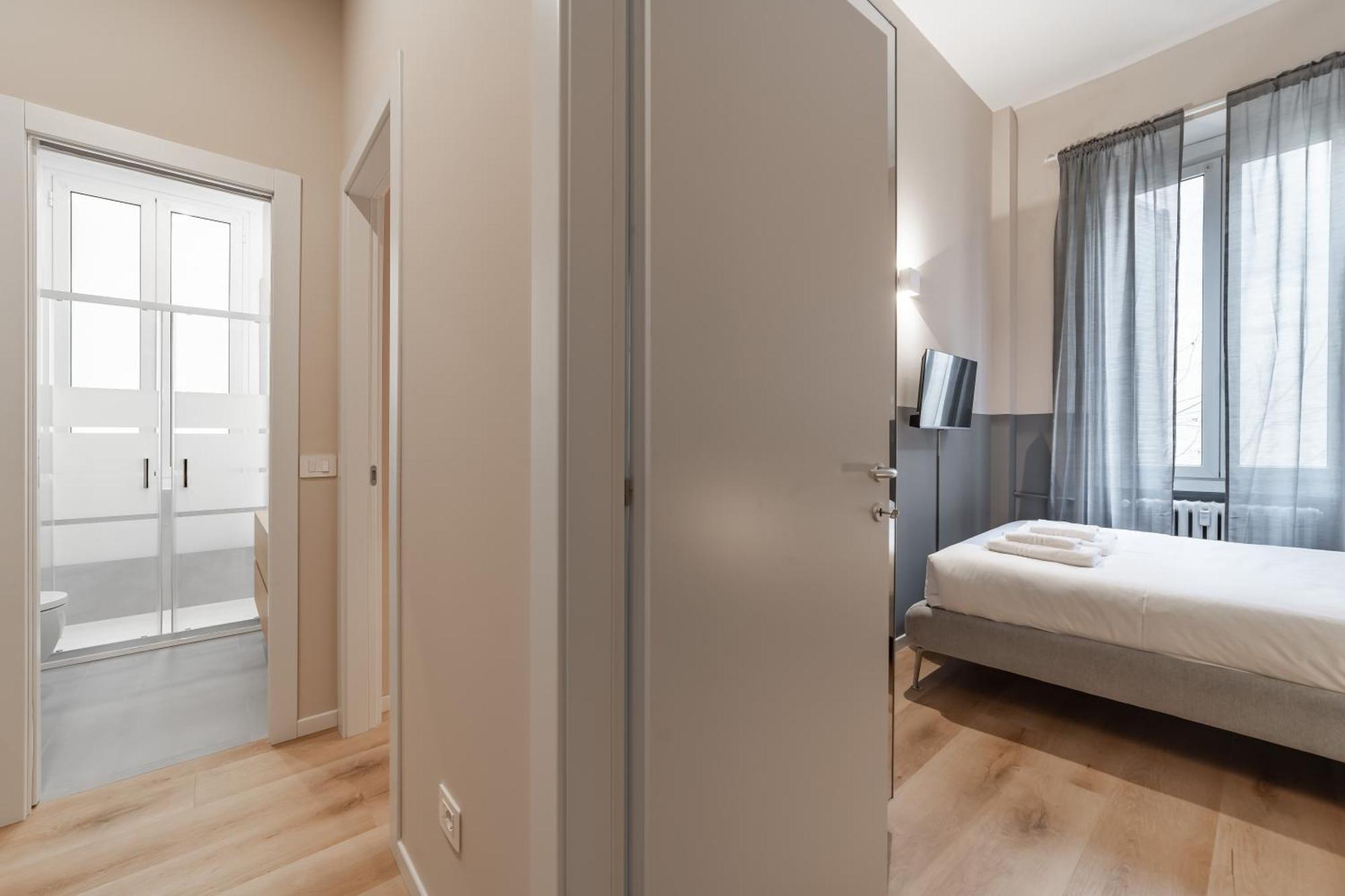 5' From Station, With 2 Bedrooms